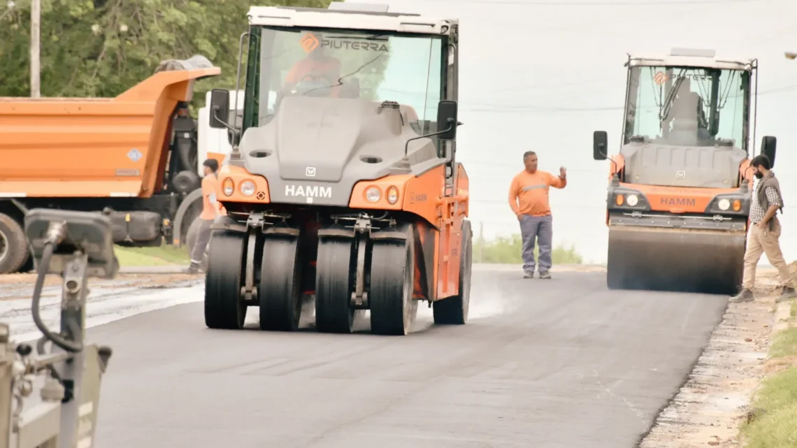 Avanzan las obras de repavimentación en calle Ricardo Rojas