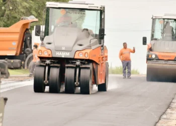 Avanzan las obras de repavimentación en calle Ricardo Rojas