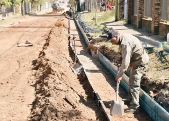 Azcué anunció la cuarta etapa del plan de infraestructura y desarrollo que contempla la pavimentación de avenida pampa soler y calle de los viñedos