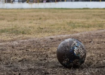 Suspensión parcial en el fútbol local
