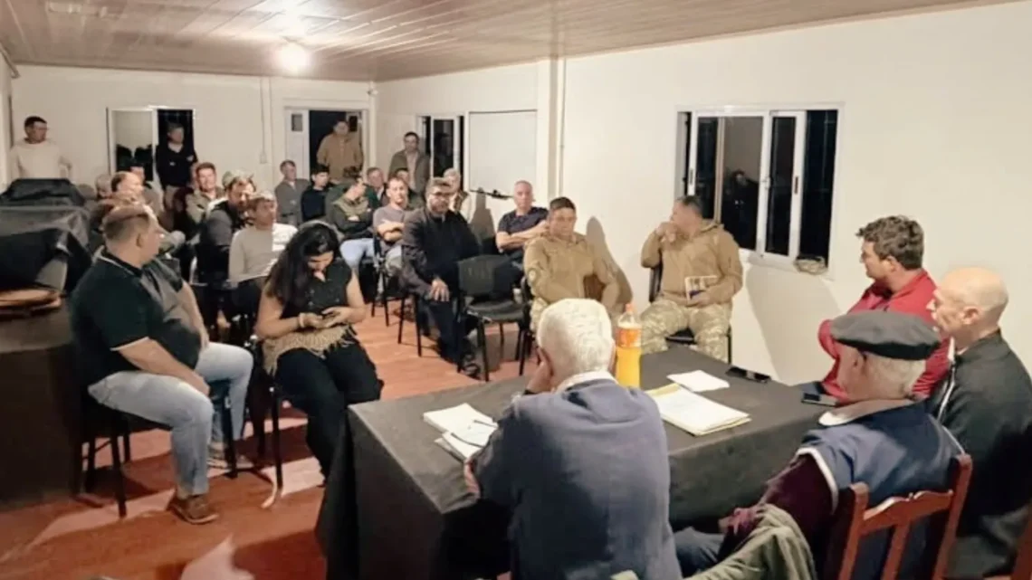 Reunión de Federación Agraria con funcionarios para coordinar estrategias contra el jabalí y los ciervos axis