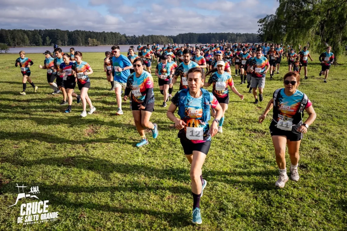 Más de 1300 participantes vivieron la 13ª edición del Cruce de Salto Grande