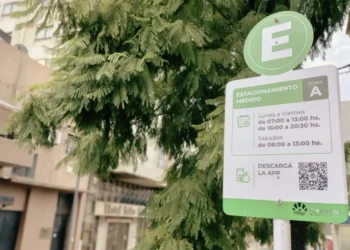 Para incentivar la actividad comercial, se libera el estacionamiento los miércoles por la tarde