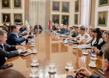 Frigerio encabezó una nueva reunión de gabinete con una agenda centrada en salud mental y prevención climática
