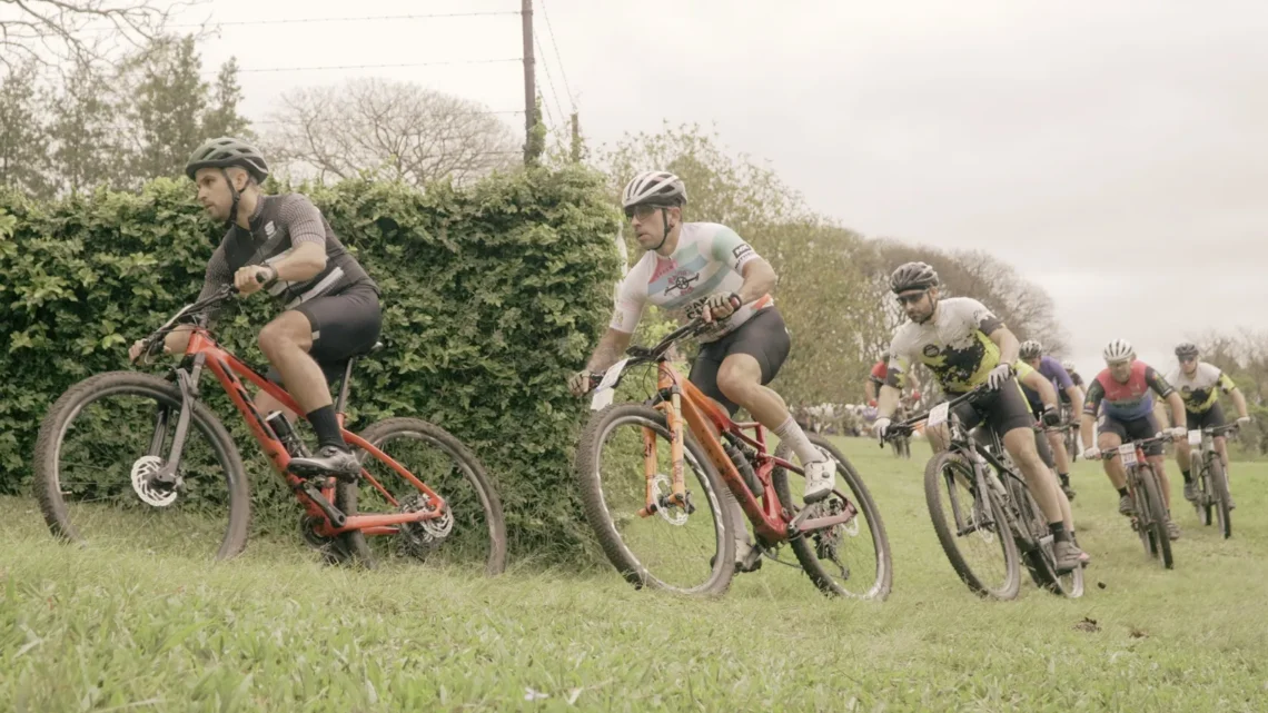 MTB: Kian Santana y Belén Labriola se coronaron campeones en Puerto Yeruá