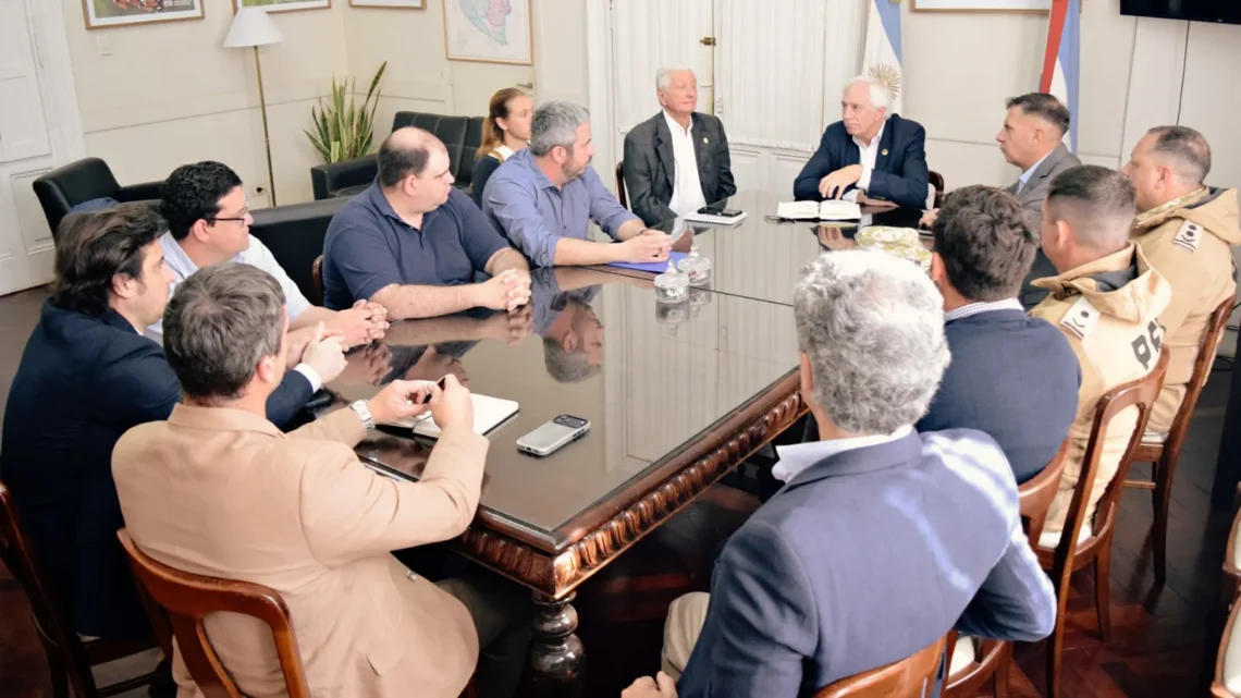 El gobierno provincial acordó con Mesa de Enlace acciones en conjunto para mejorar la seguridad rural